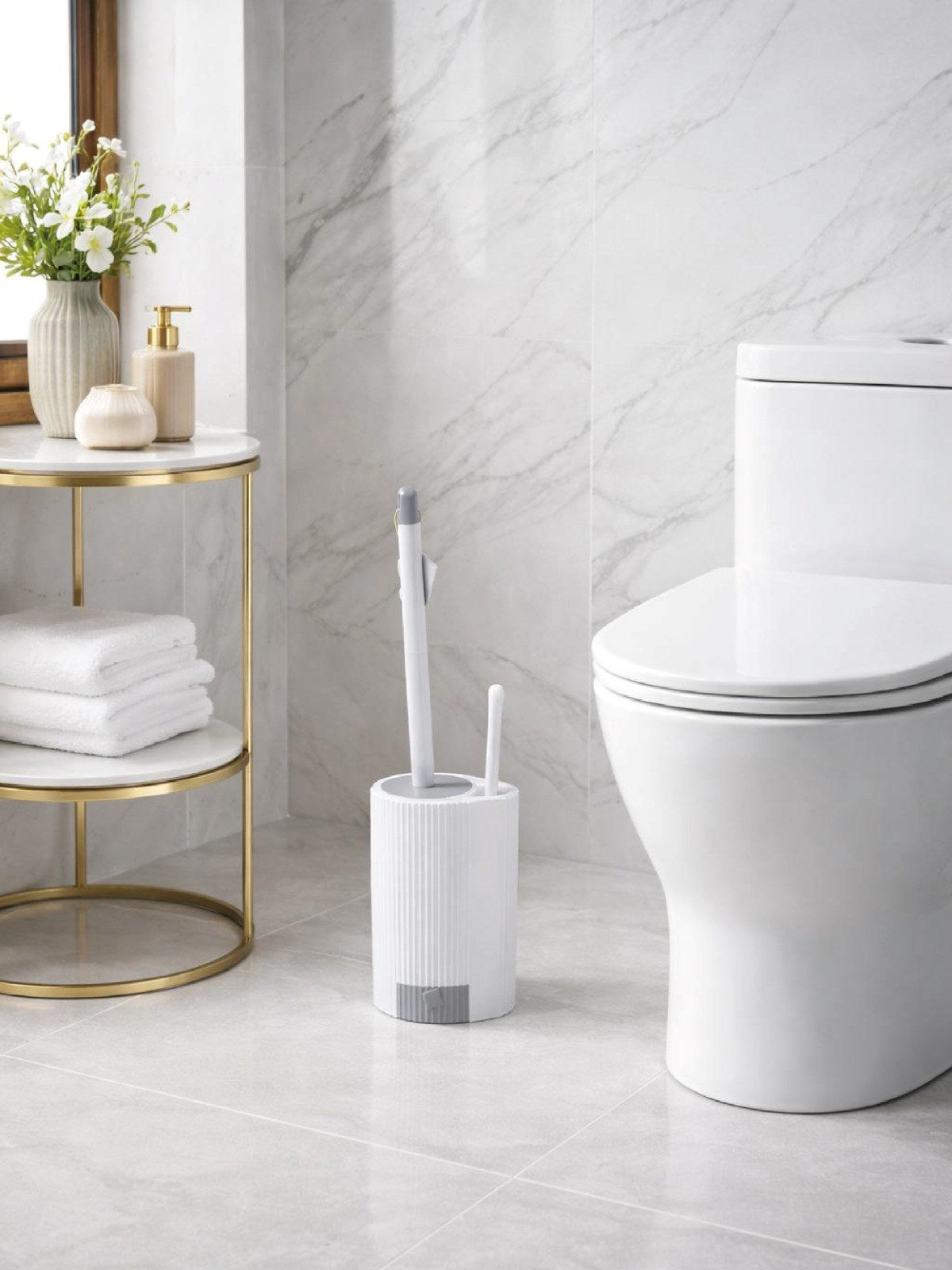 Modern Çizgili Tuvalet Fırçası ve Standı – Kapalı Hazneli, Şık WC Fırçası Seti VICHY-7039
