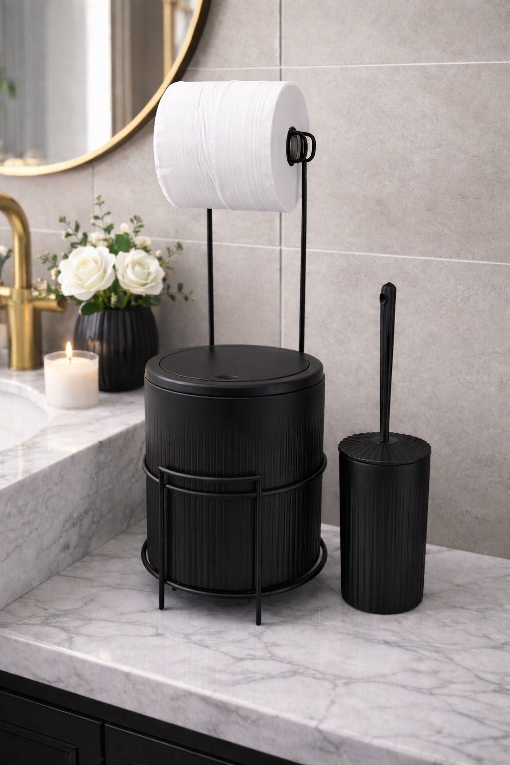 Modern Banyo Seti – Kapaklı Çöp Kovası, Tuvalet Kağıtlığı ve WC Fırçası | Minimal Tasarım