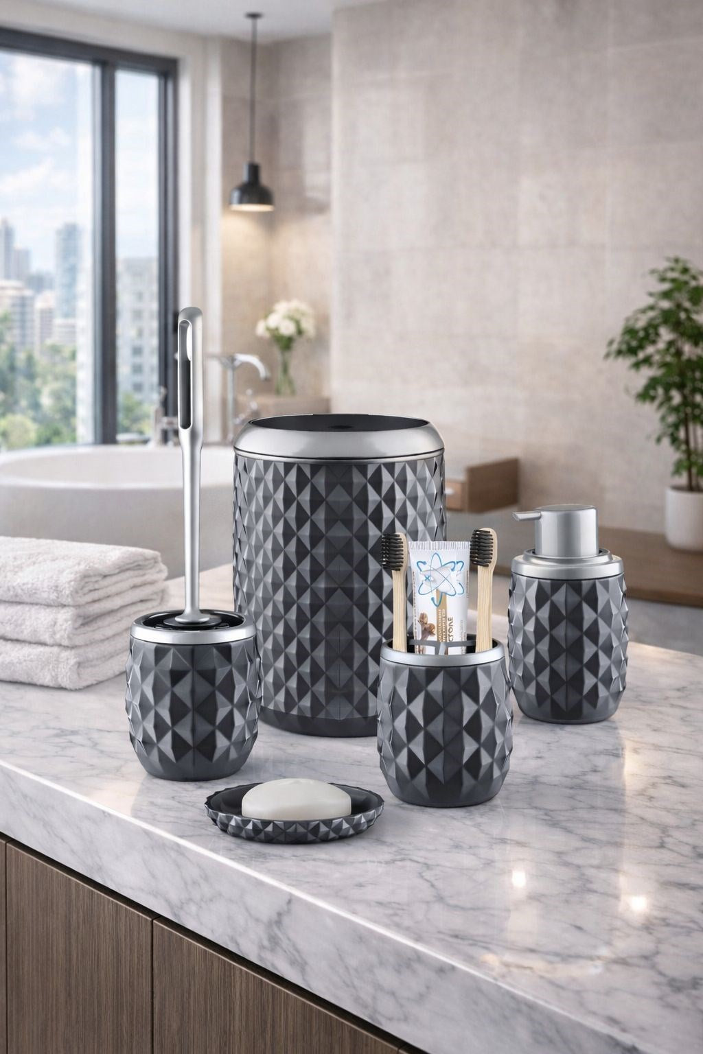 Ananas Desenli Banyo Aksesuar Seti – Click Kapaklı Çöp Kovası, Tuvalet Fırçası ve Lavabo Üstü Set (5 Parça)